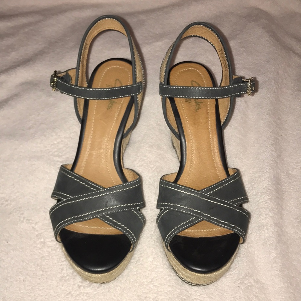 BRAND NEW CLARKS WEDGES